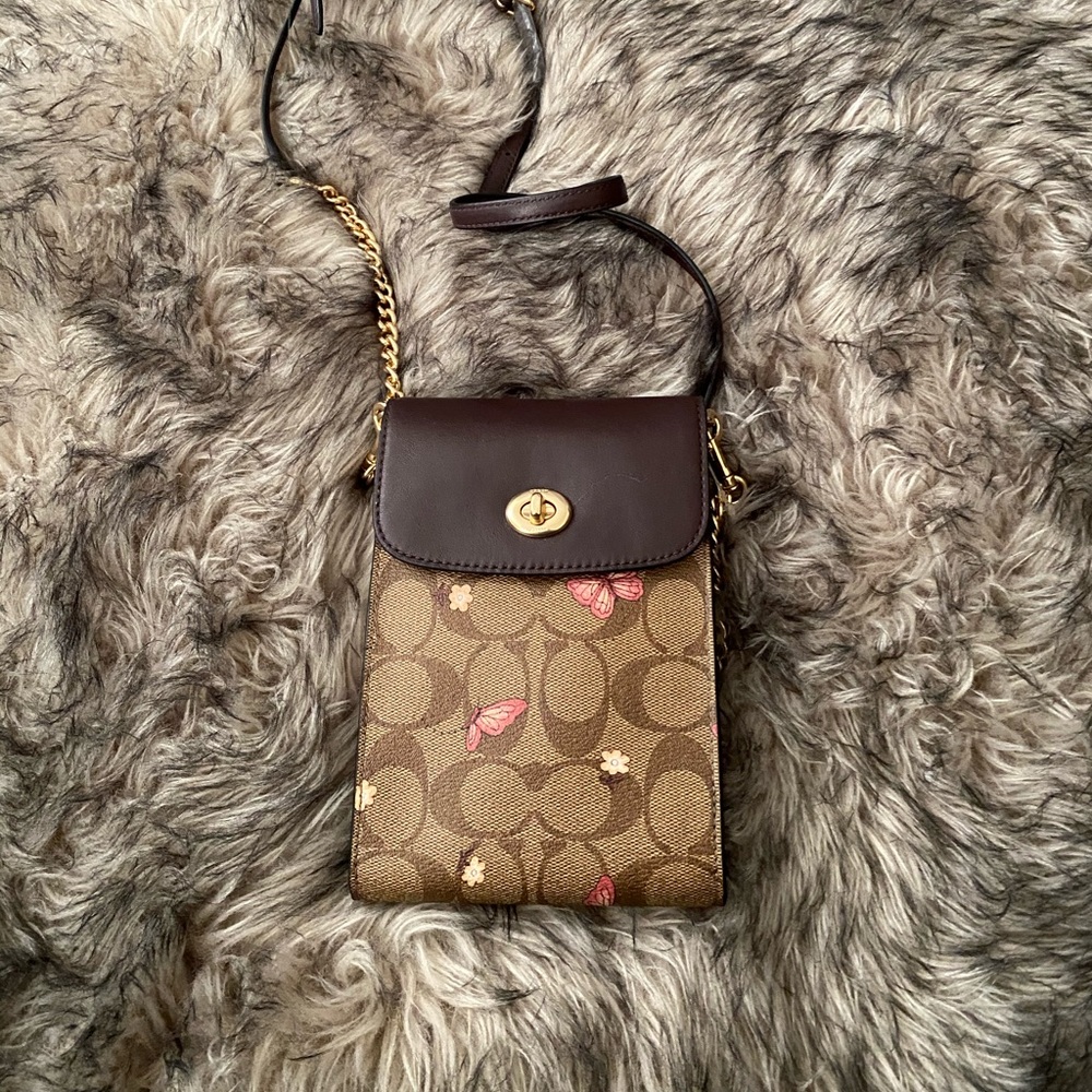 Rachel phone crossbody with butterfly print🌸